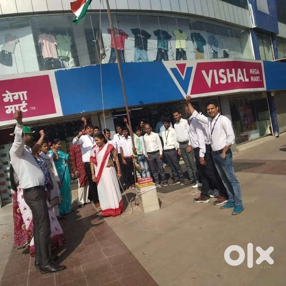 Vishal mega Mart urgent hiring jobs girls boys store keeper helper