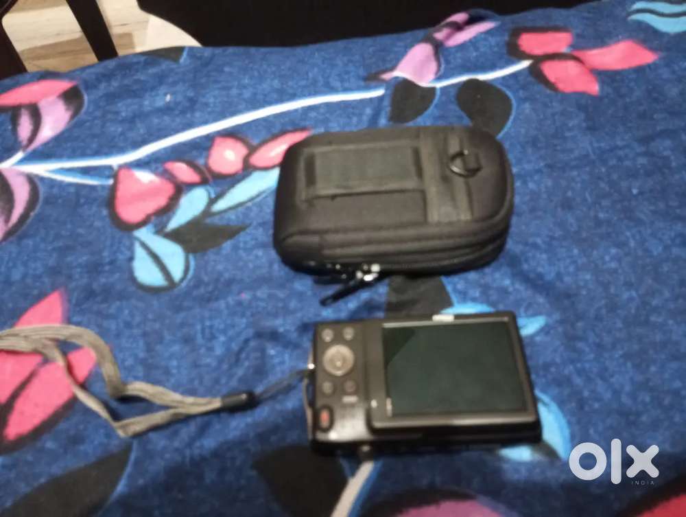 Camera-Nikon coolpix S3300