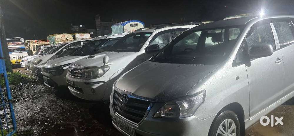 Toyota Innova 2.5 G (Diesel) 8 Seater BS IV, 2013, Diesel