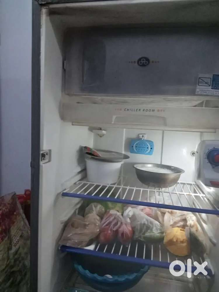 Want to sell single door fridge in low price