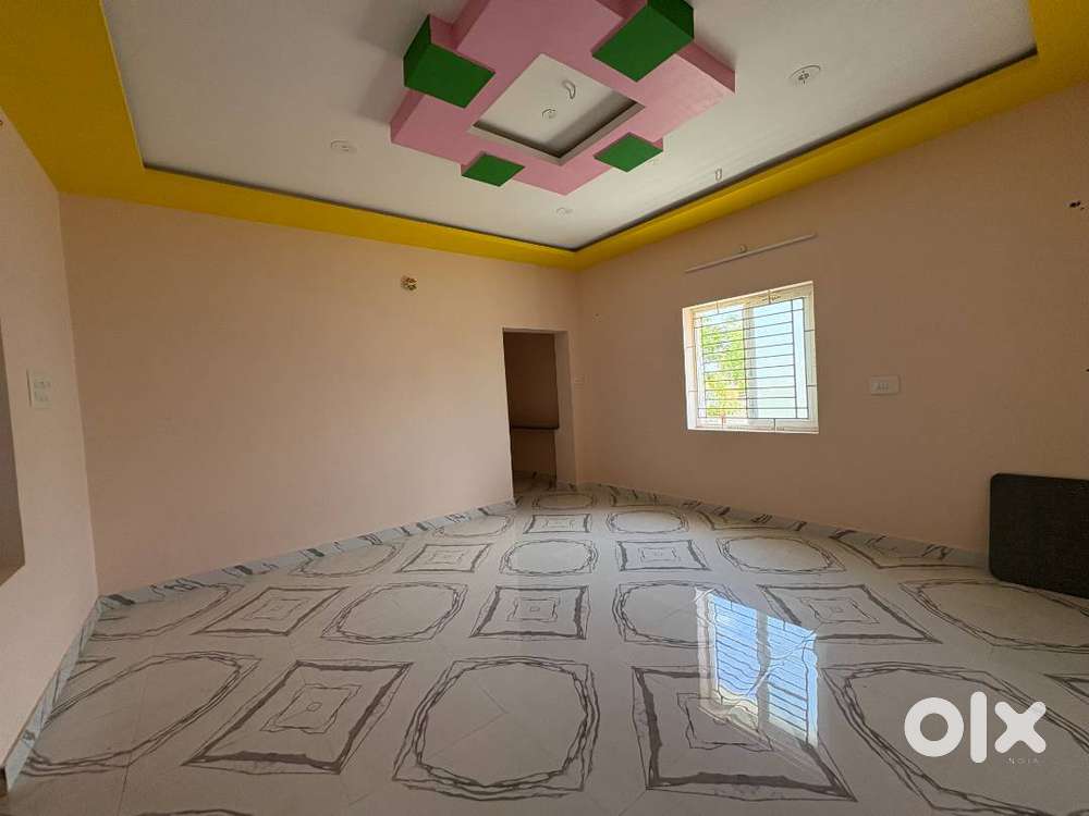 புதன் சந்தையில்  2 bhk வீடு விற்பனைக்கு