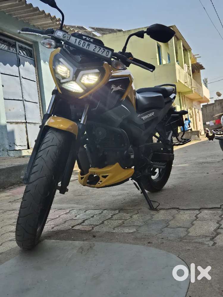 Tvs Raider 125 ,Feiry Yellow, 2033