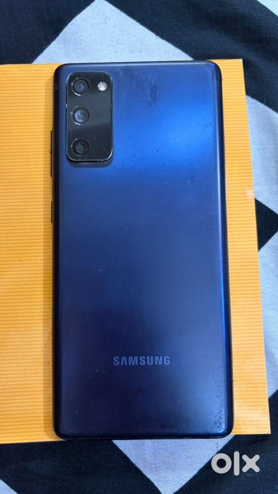 Samsung S20 FE 128 GM 8GB RAM