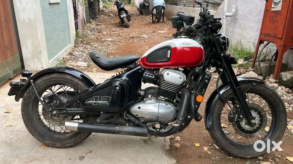 JAWA BOBBER 42 (BRAND NEW CONDITION) EXCHANGE AVAILABLE
