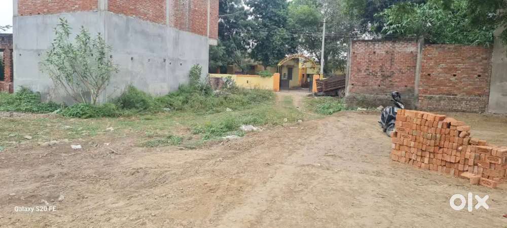 खुरदरी बाजार HCl कम्पनी से नजदीक प्लाट ले घर बनवा के रहने योग्य