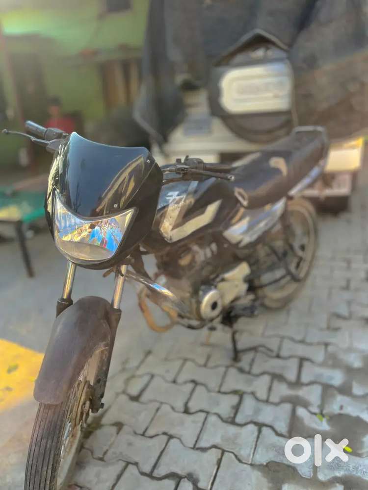 Bajaj ct 100  good working condition,price thoda kmm ho सकता है