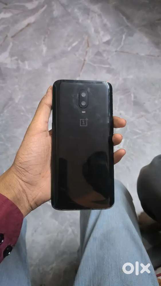 One plus 6T 6 gb ram 128 gb internal