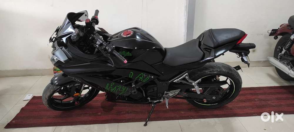 Ninja 300 CC 2021 Model km 21000 third owner, full insurance