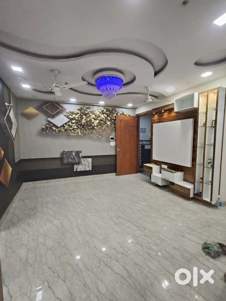 Spacious 3BHK Flat for Rent Near Dwarka Metro Lift,Car & Bike Parking