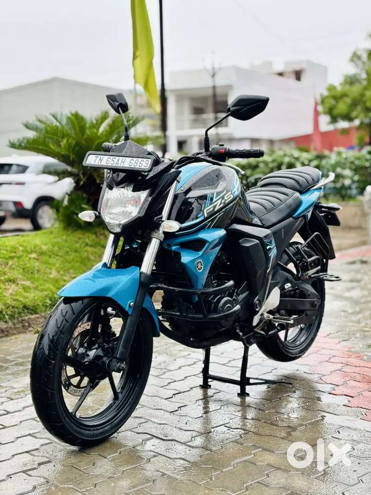 YAMAHA FZ V2