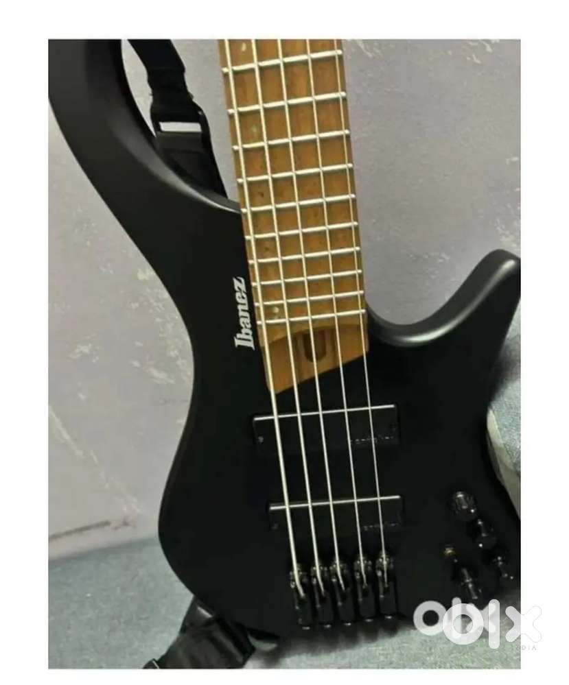 Ibanez EHB 1005 headless bass guitar