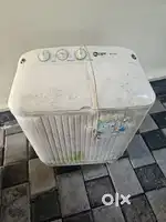 Semi automatic washing machine