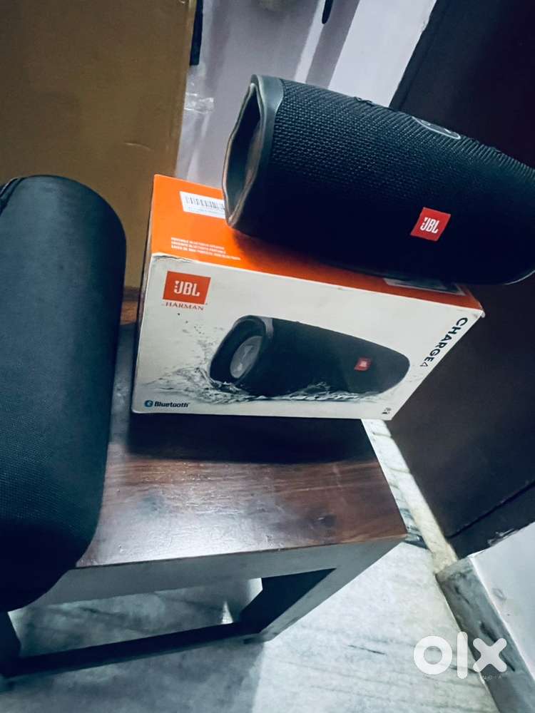 JBL SPEAKER CHARGE ‘4’ FOR SALE 9000/-