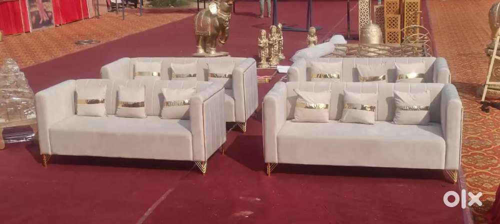 LUXURIOUS 3 SEATER SOFA FOR FUNCTION HALL AND FOR RESTORENTS AVAILABLE