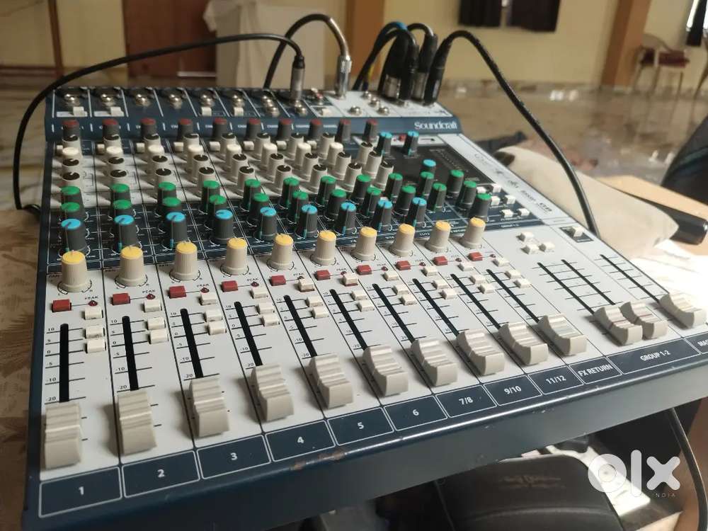 Soundcraft 12 channel mixer