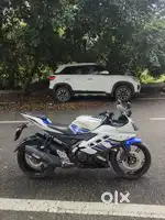 Yamaha R15 v2 special edition