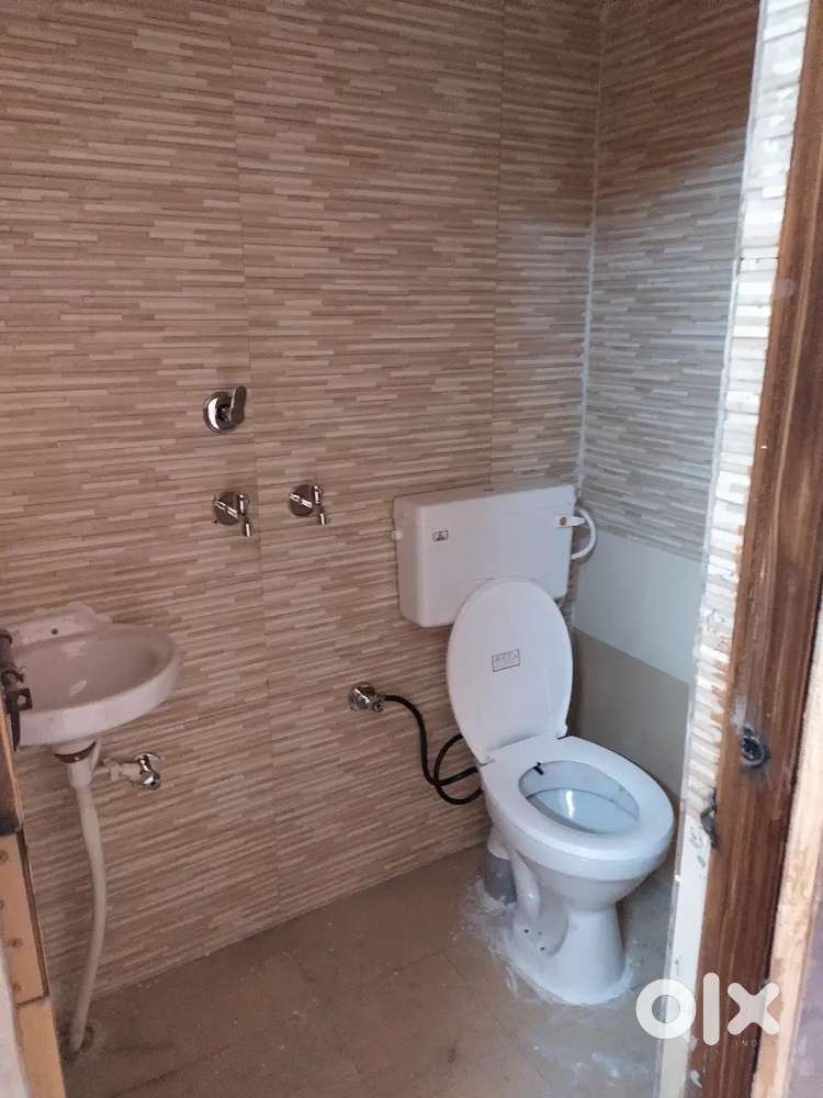 Room for girls in main premnagar dehradun