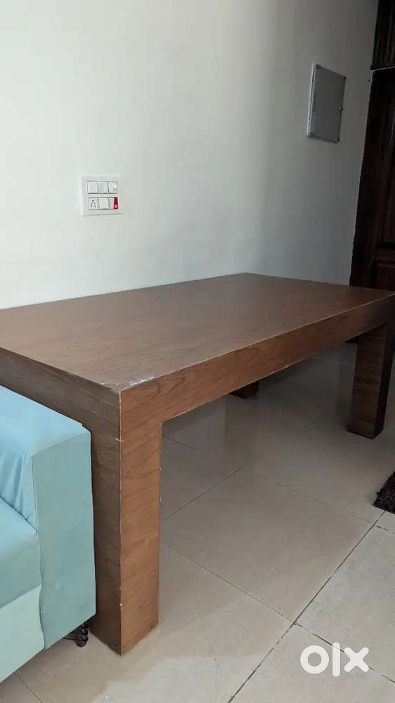 Dining table made up by sangwan wood with glass without at Rupees 5000