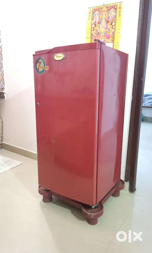 Whirlpool refrigerator in working condition