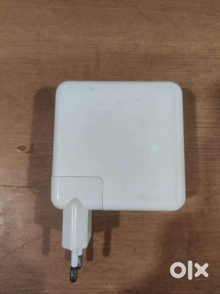 Apple 61W USB-C Power Adapter Charger for MacBook Pro-  Good Condition