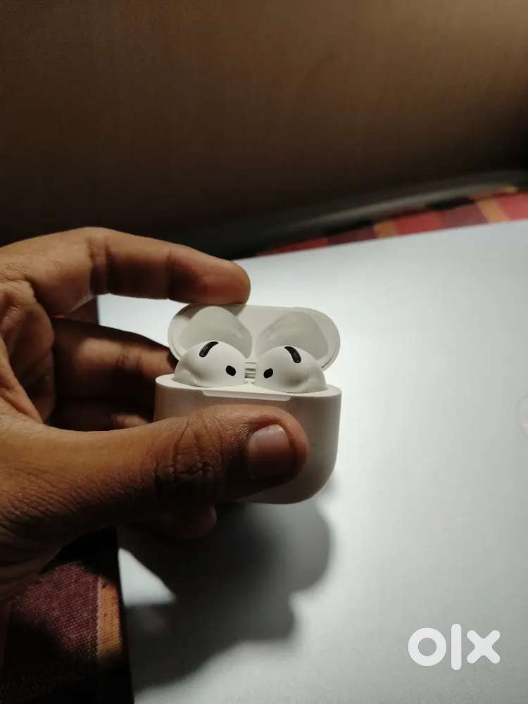 Apple airpods 4th gen with anc with bill
