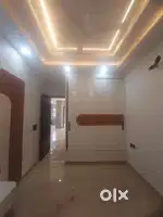 3 bhk floor for sale in sector 8 rohini.