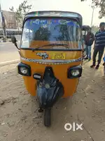 9 year old Piaggio Ape City