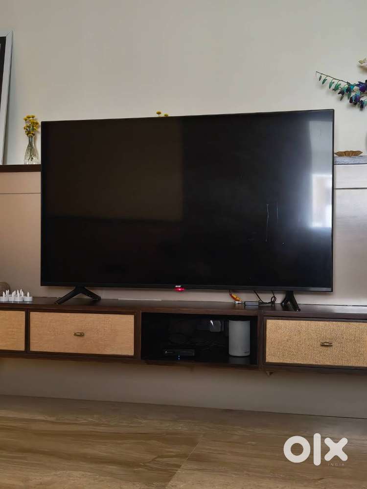 Selling 55 inches 4k ultra Hd LED TV