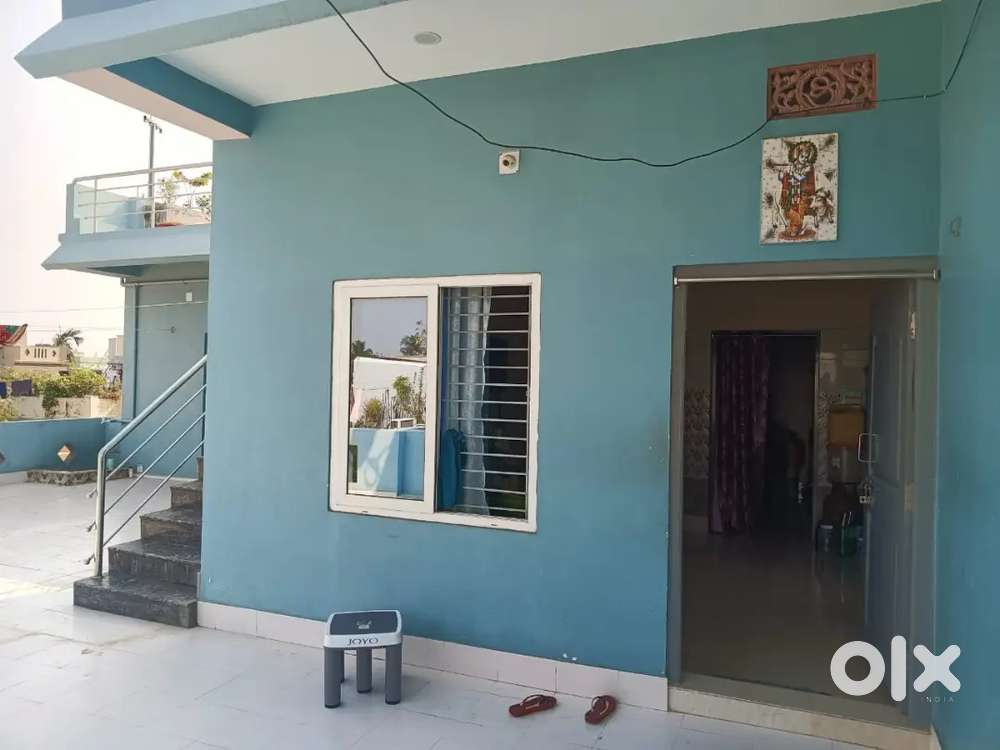 2 bhk floor at lachhama colony