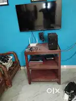 Vm 42in smart tv with tebal