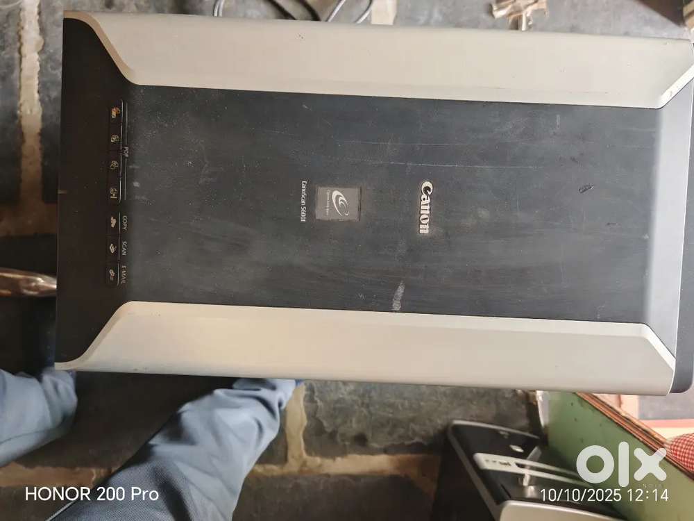 Canon scan 5600F scanner