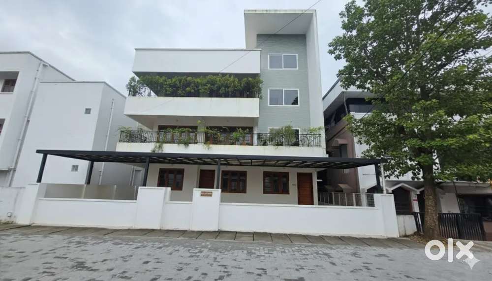 Independent commercial space available at Panampilly Nagar 6300 sqft