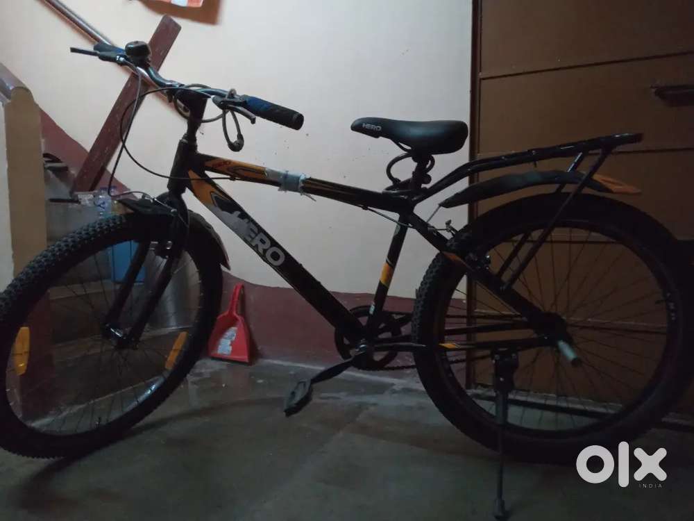 HERO NEXT 20 inch black unisex bicycle just one year old