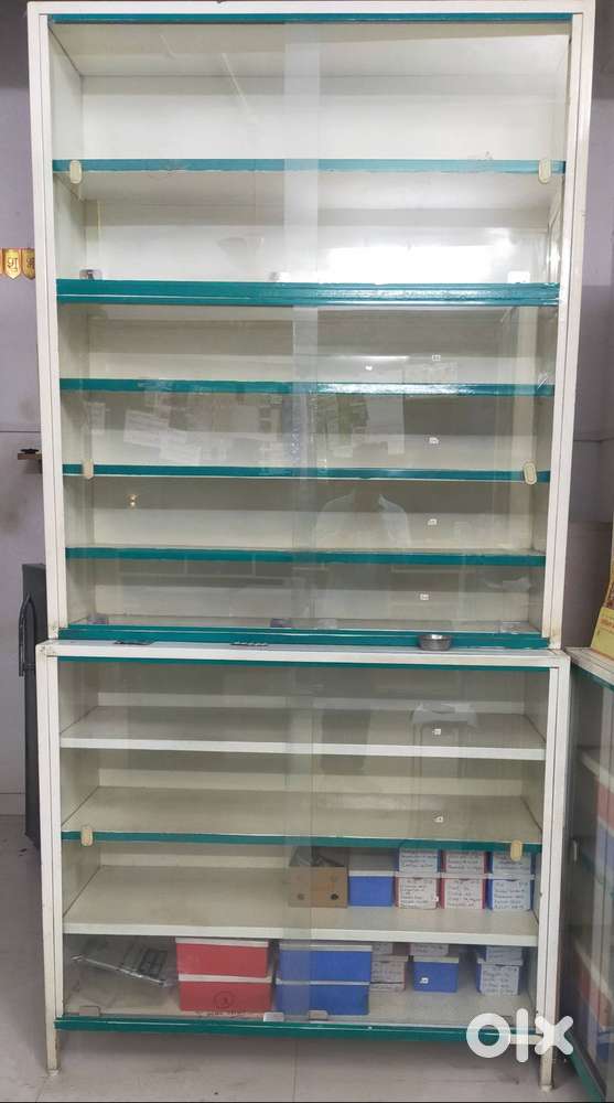 Medical Store Racks