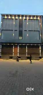 SPACE FOR RENT - Showroom / Office