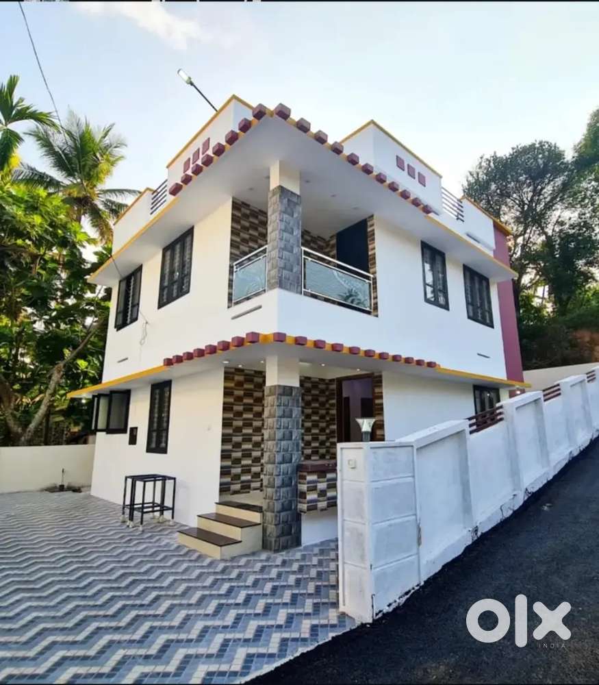 Luxury Villas for sale in Ottapalm @34 L onwards