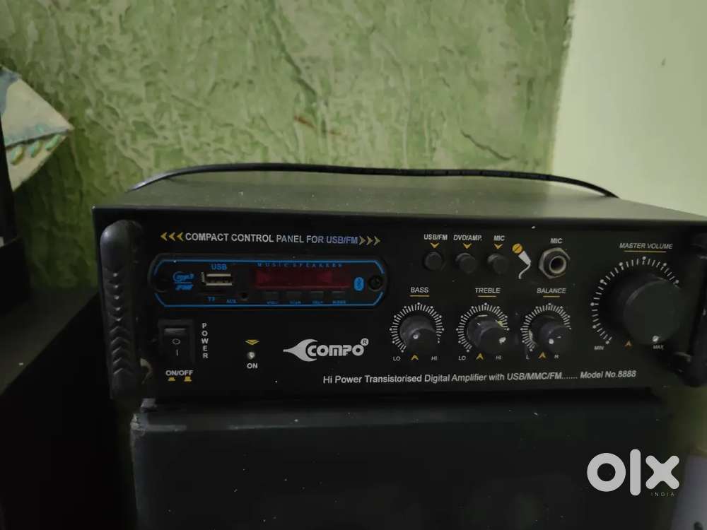 Amplifier with 2 panasonic speakers