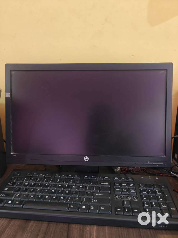 HP PRE BUILD PC with monitor