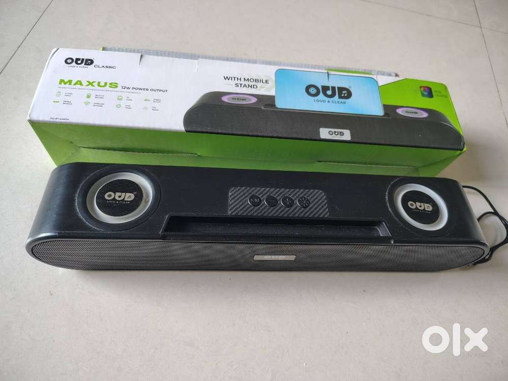 OUD brand bluetooth speaker with cahrger