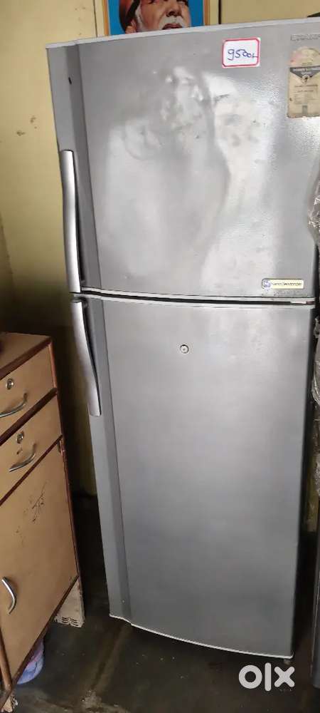 SHARP dabal door frige inGood condistion