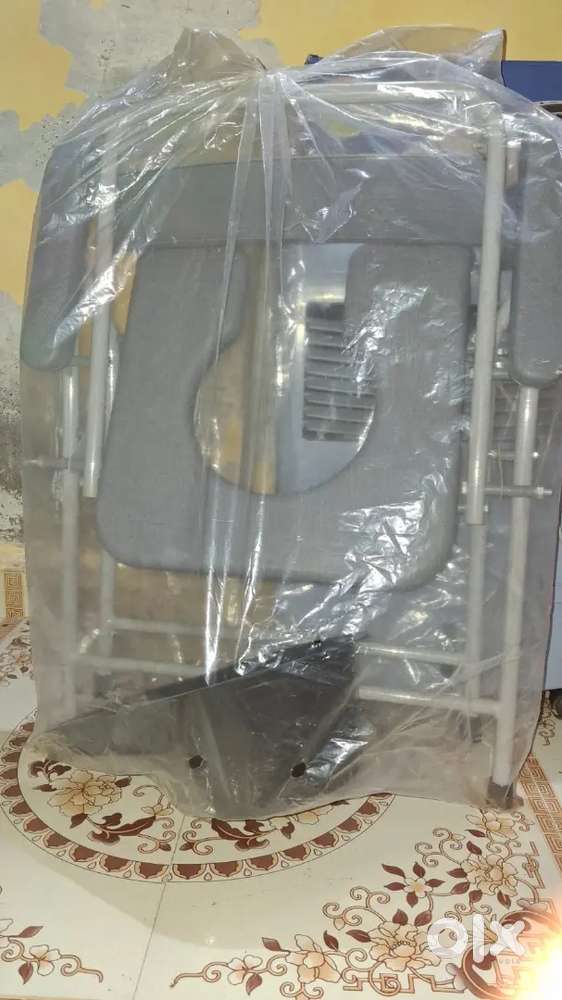 Comode chair / toilet chair