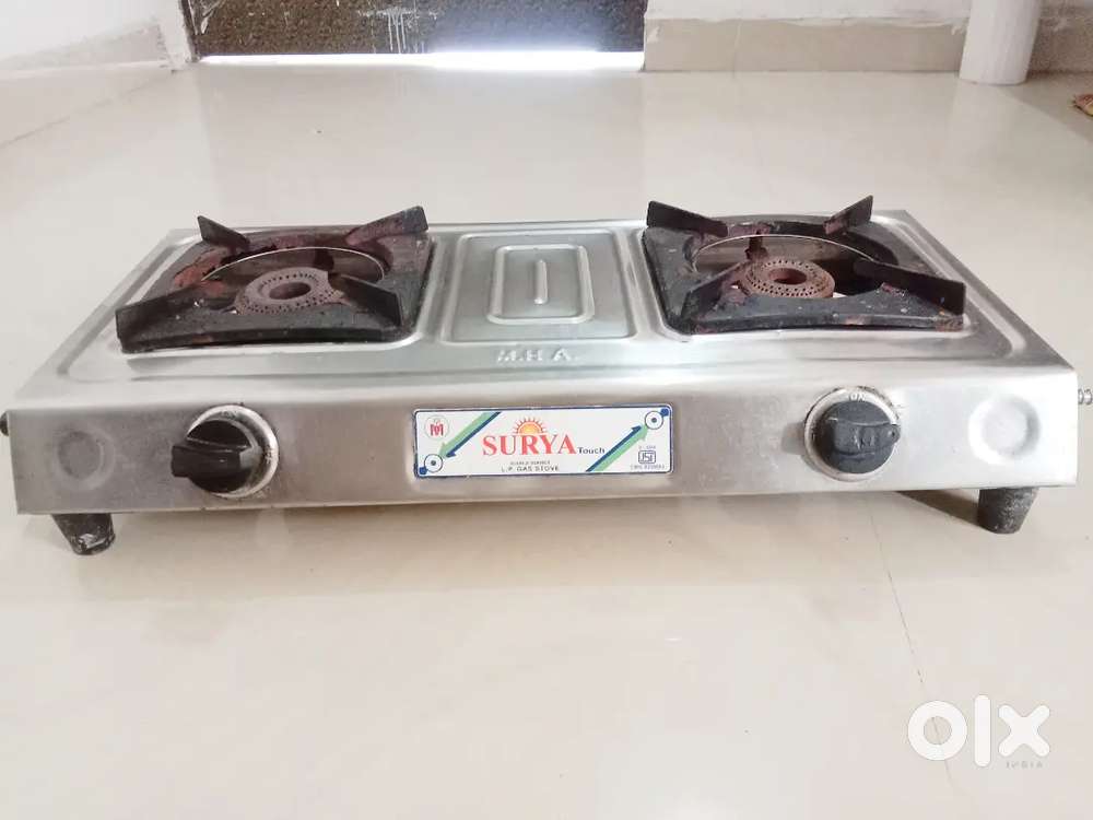 Gas stove ( गैस चूल्हा ) Best condition me hai