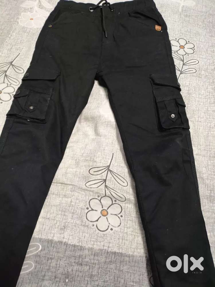 Men Cargos