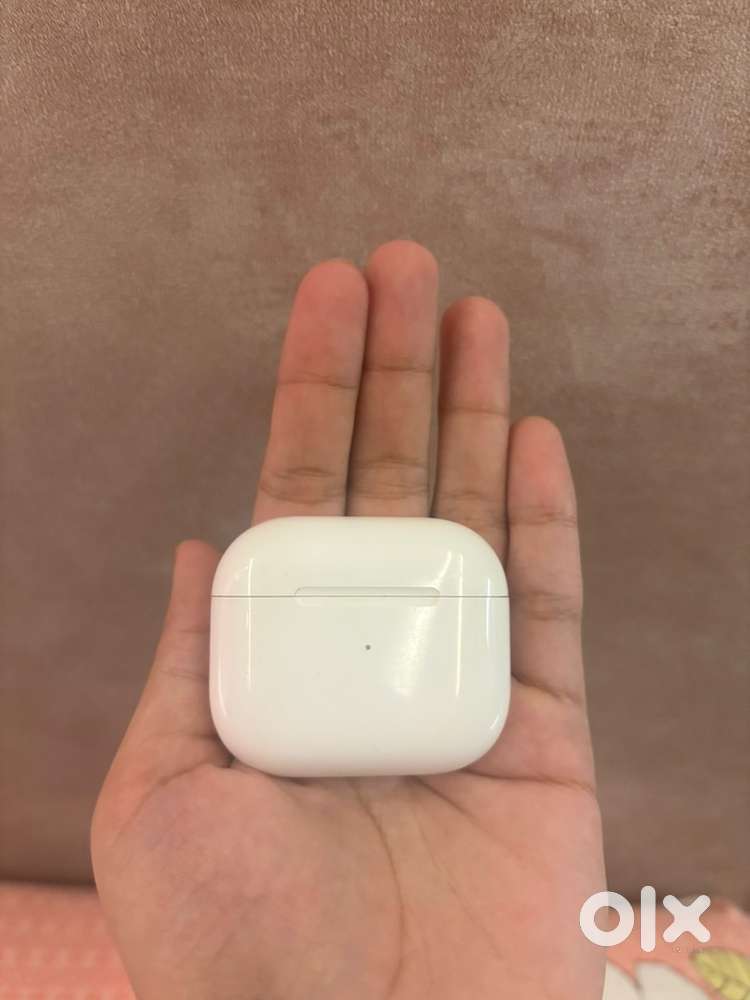 Apple AirPods (3rd Generation) with Lightning Charging Case