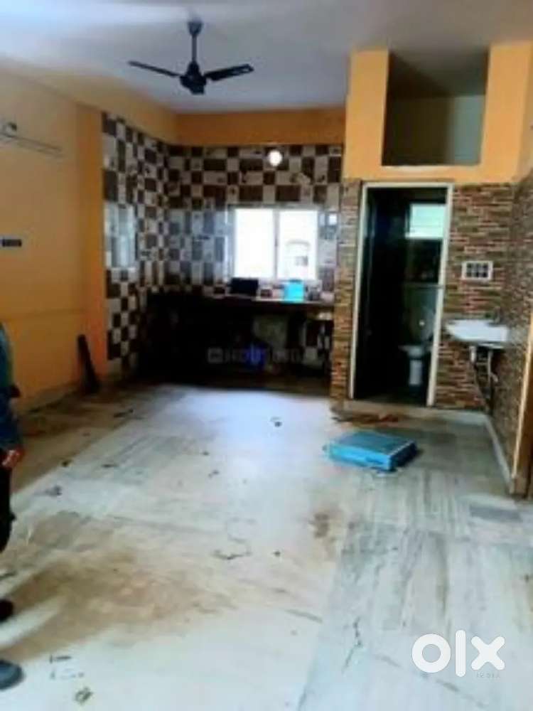 1ROOM SEPARATE HOUSE RENT IN NEAR DUMDUM METRO STATION