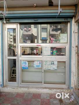 Aluminium section, fully glass partition with glass door
