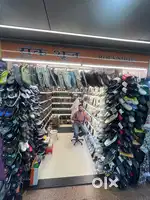 Shop ke liye Salesman chahiye – [ Shoes Store/Borivali ]