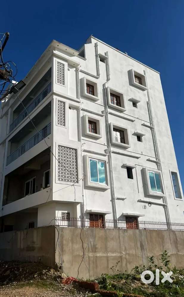 White hostel only for ladies in link road