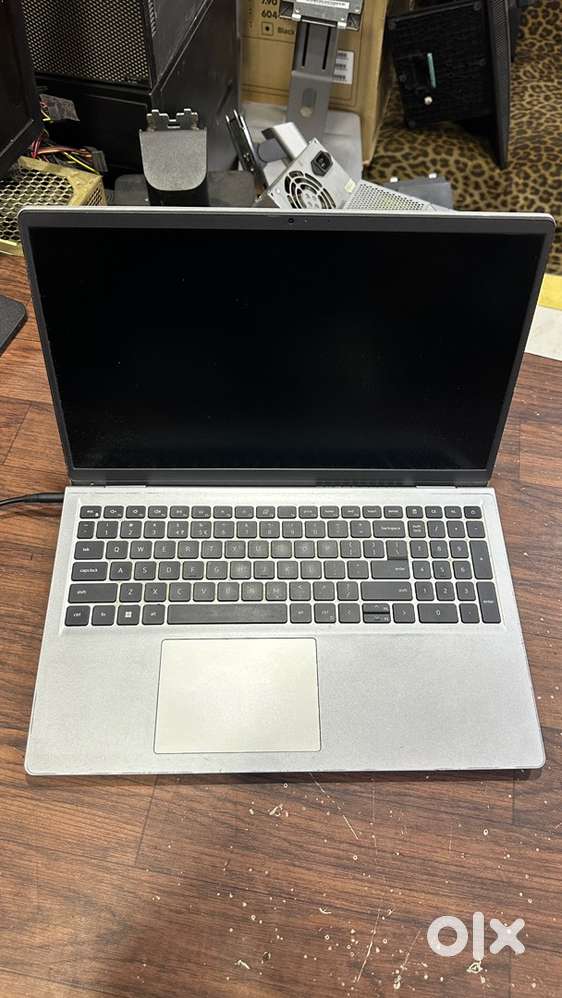 Dell Inspiron 15 i3 12th gen 8gb ram 512gb SSD 15.6” screen