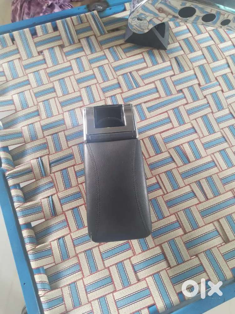 Car arm rest